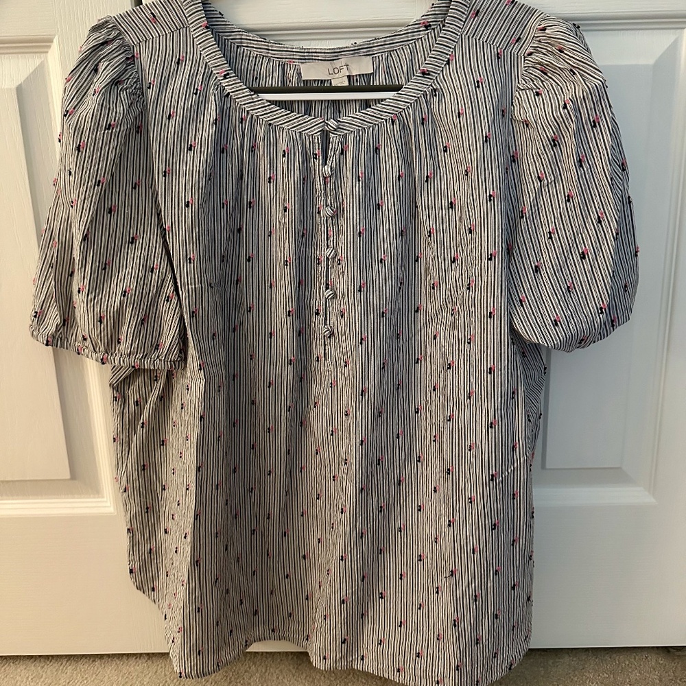 Loft Short Sleeve Blouse Size XL